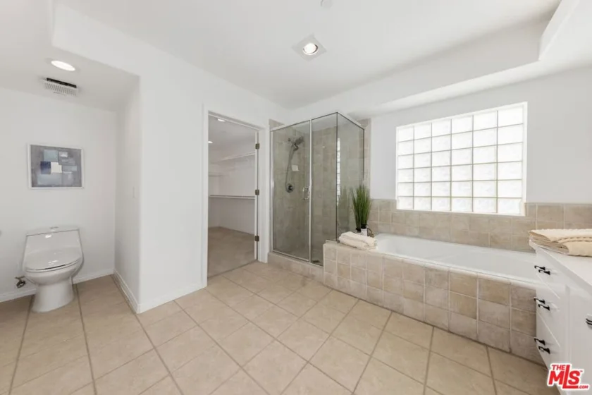 11766 W Sunset Boulevard #302 photo 5