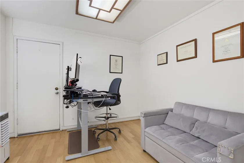 1850 Midvale Avenue #13 photo 15