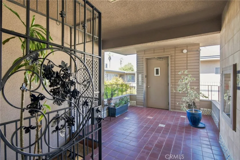 1255 S Orange Grove Boulevard #5 photo 20