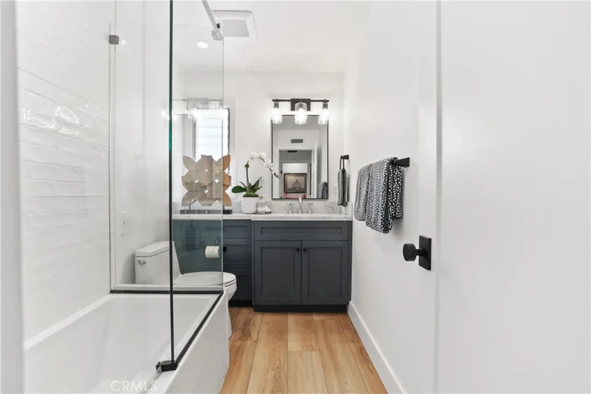 1741 Tustin Avenue #14D photo 17