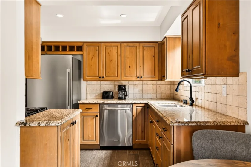 4230 Whitsett Avenue #6 photo 10