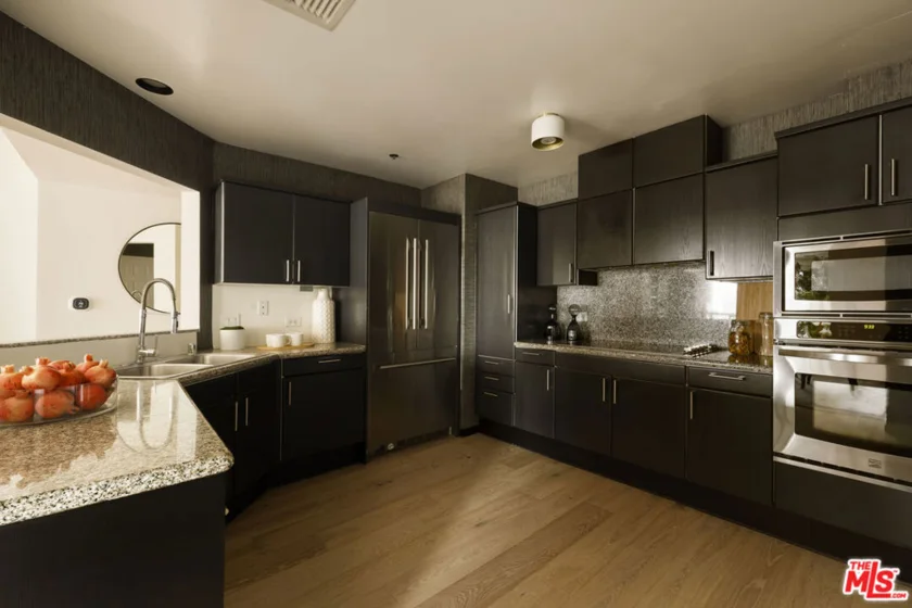 10724 Wilshire Boulevard #803 photo 5