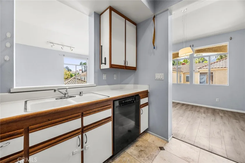 3195 Altura Court #201 photo 9