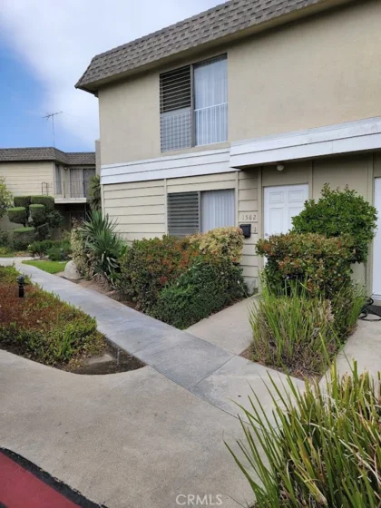 1582 Mitchell Avenue photo 1