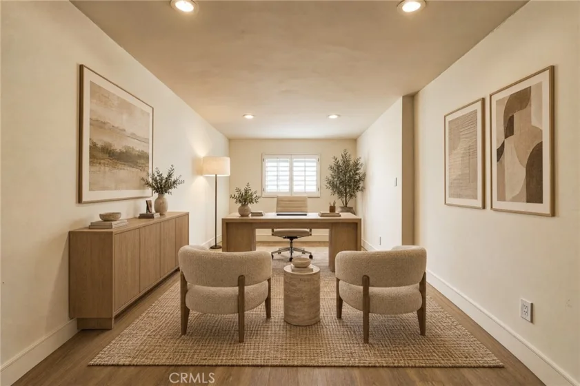 5315 Yarmouth Avenue #104 photo 27