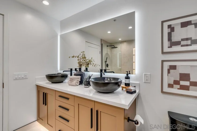 700 W E Street #2404 photo 22