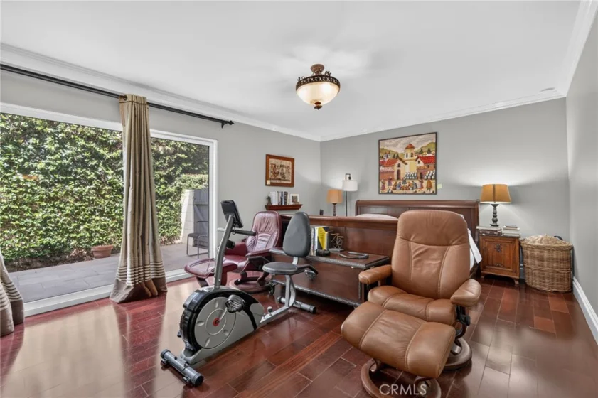 610 S Orange Grove Boulevard #5 photo 32