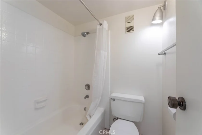 1750 E Ocean #501 photo 33