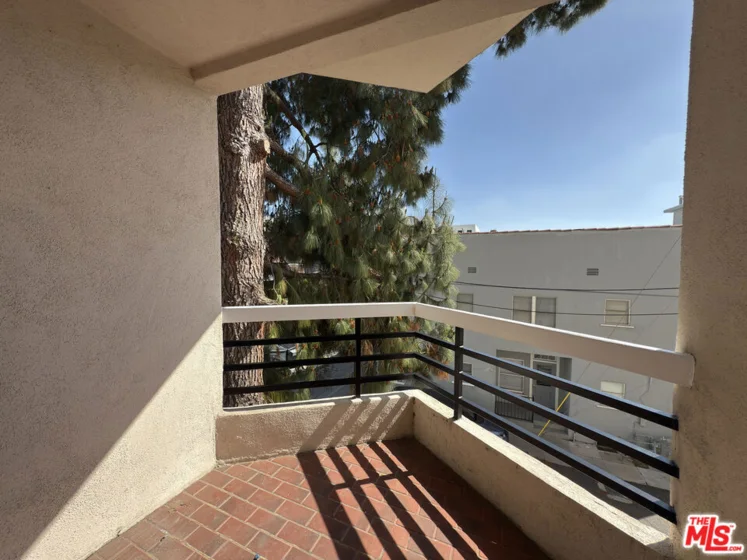 120 S Crescent Drive #102 photo 2