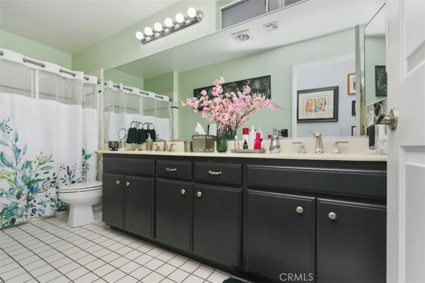 4455 Hazeltine #208 photo 24