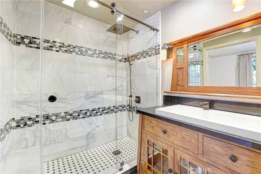 333 N Hill Avenue #203 photo 13