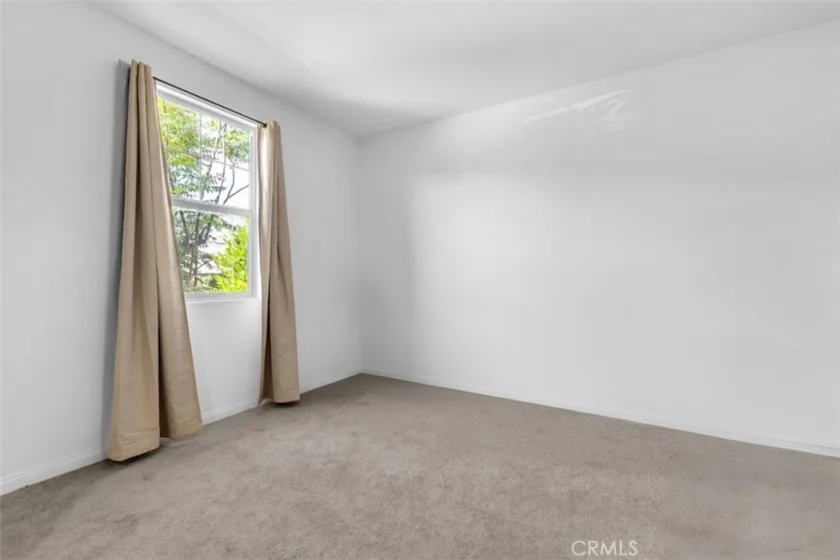 30536 Astoria Lane photo 5