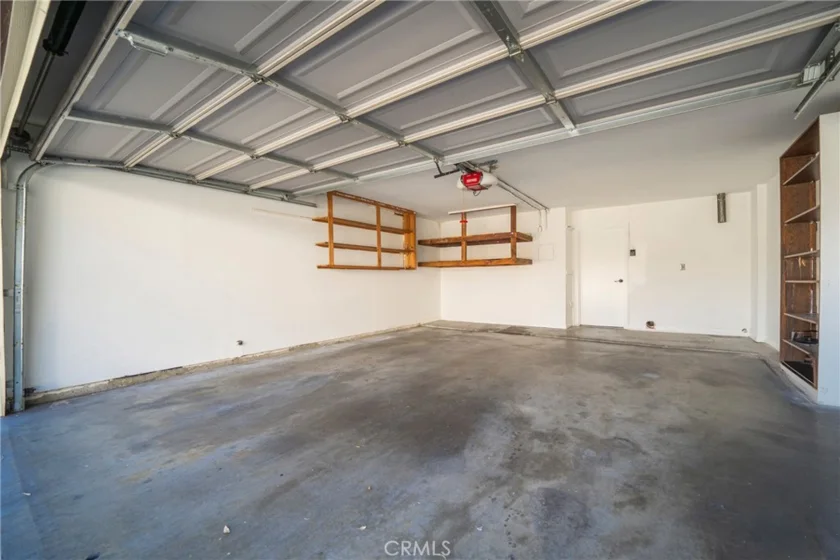 8120 Canby Ave #6 photo 41