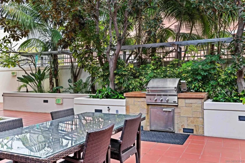 1431 Pacific Highway #519 photo 11