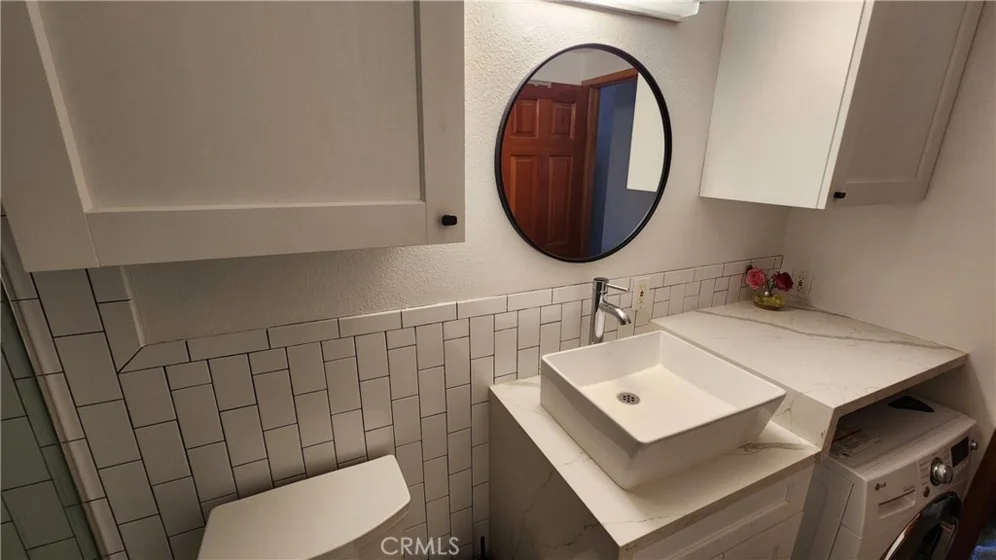 8860 Villa La Jolla Drive #215 photo 29