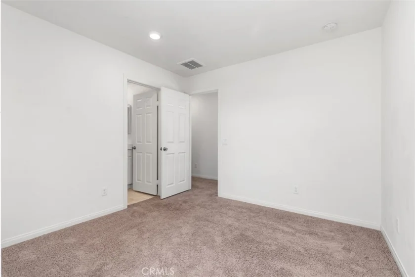 784 N Ethan photo 23
