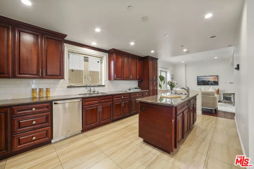 918 S Wooster Street #1 photo 4