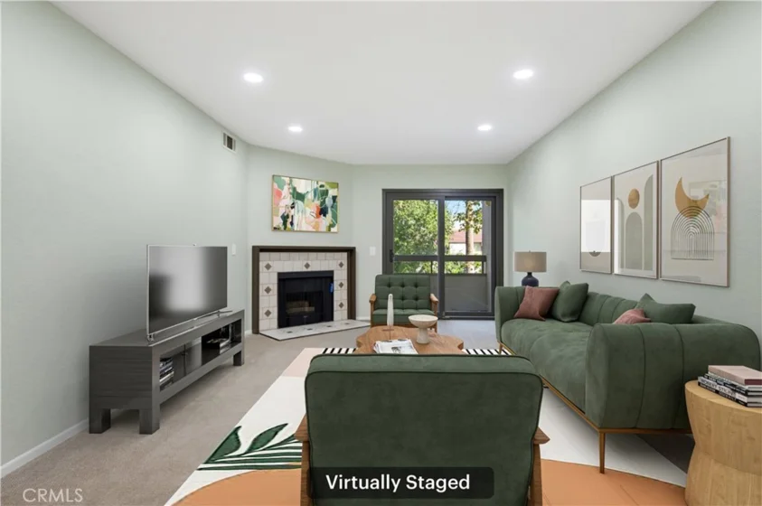 460 Oak Street #215 photo 3