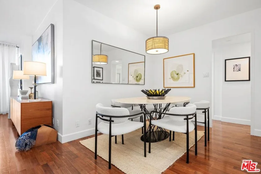 10433 Wilshire Boulevard #602 photo 14