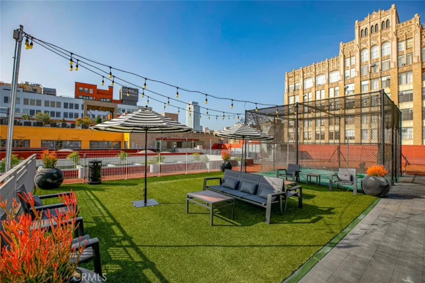746 S Los Angeles Street #1009 photo 18