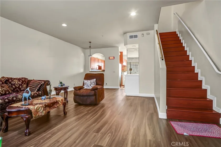 18347 Saticoy #7 photo 6