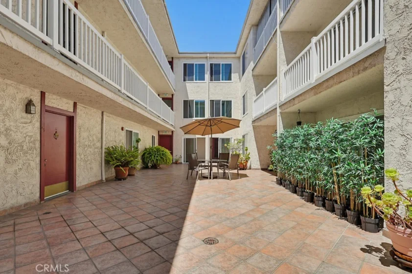 363 Newport Avenue #302 photo 42