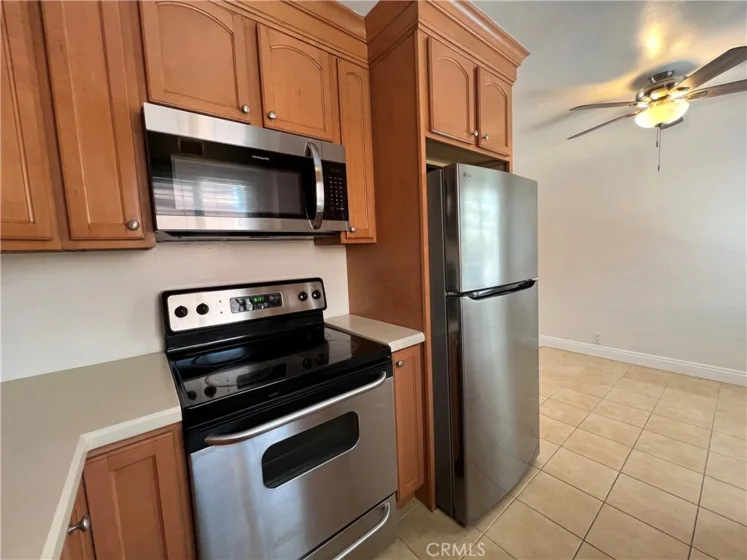1023 E 1st #17 photo 9