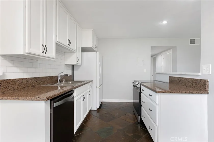 17572 Vandenberg Lane #01 photo 7