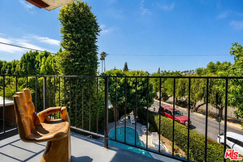 4249 Longridge Avenue #209 photo 24