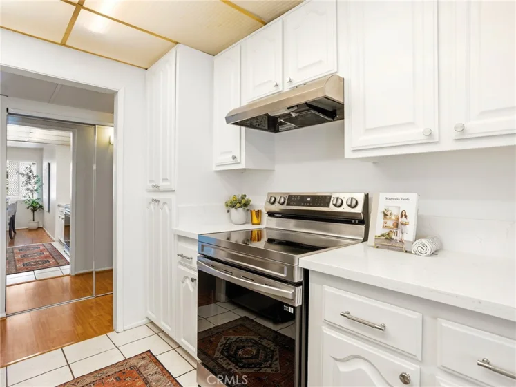 5412 Lindley Avenue #108 photo 11