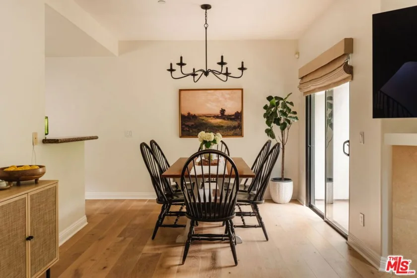 14322 Dickens Street #4 photo 5
