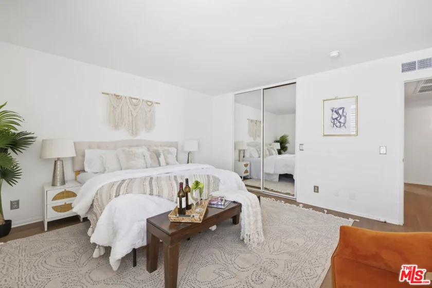 4164 Tujunga Avenue #103 photo 32