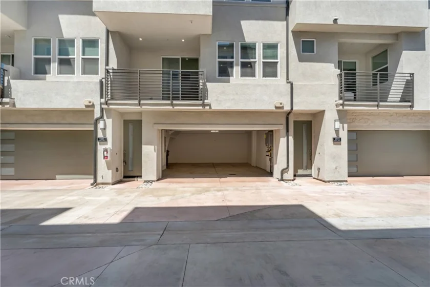 1511 W Bushell Street photo 17