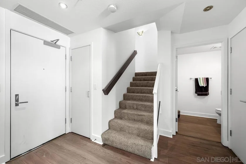 325 7th Avenue #211 photo 22