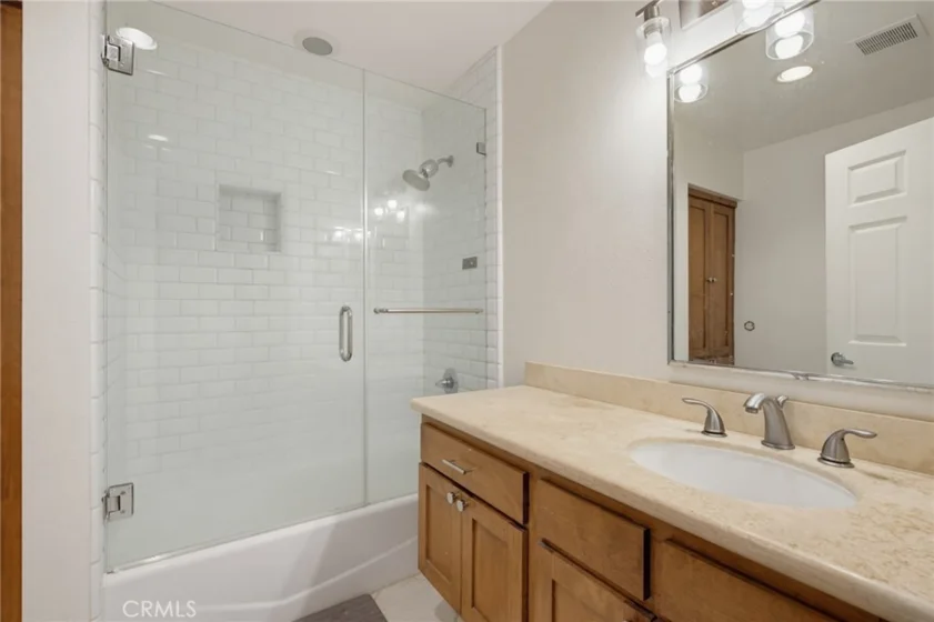 1639 Camden Avenue #301 photo 19