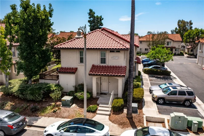 23345 La Crescenta photo 23