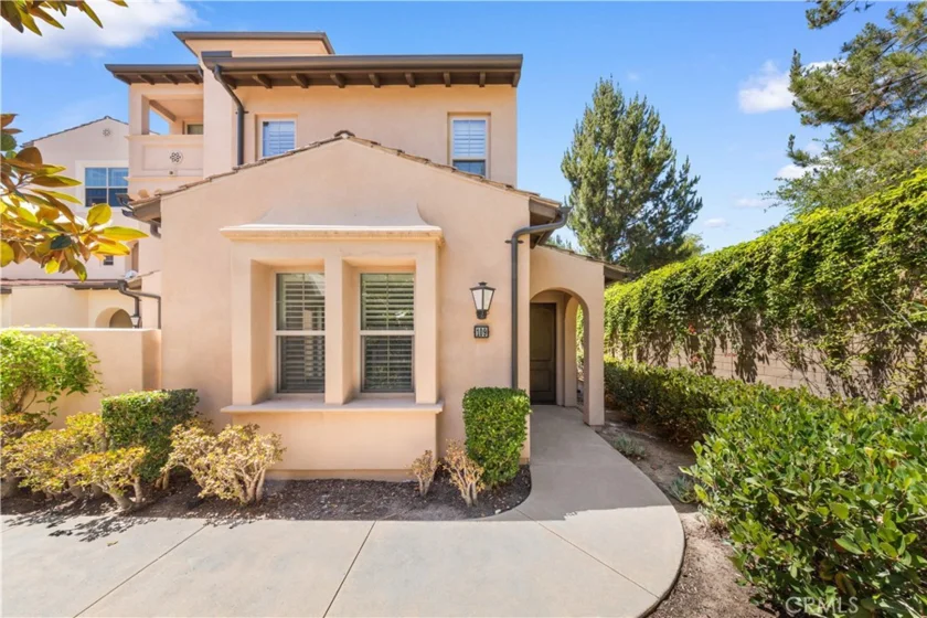 109 Tallowood photo 1