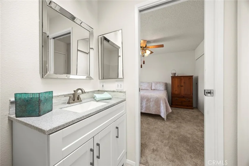 4678 Lakeview #1 photo 12