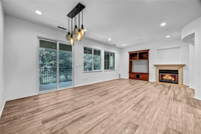 231 Lonetree photo 6