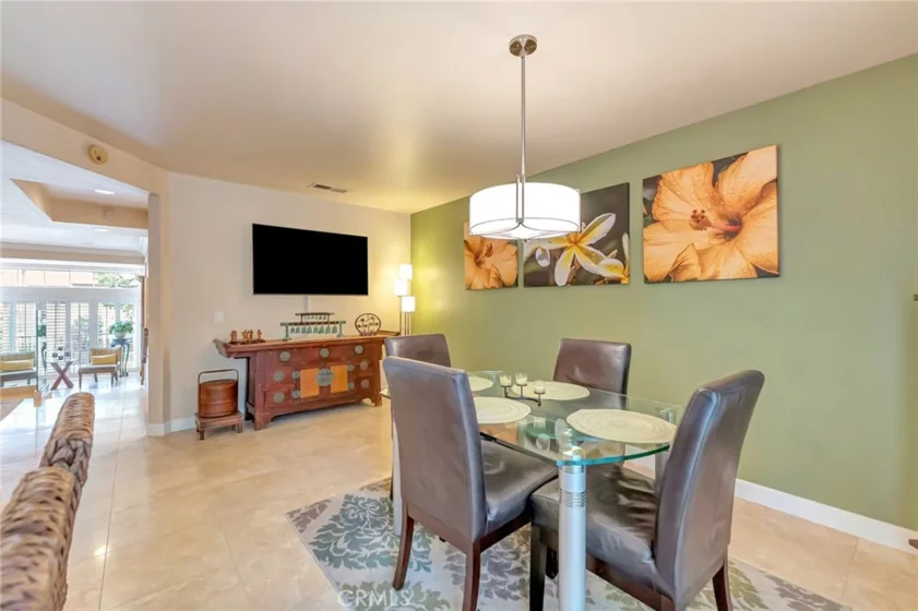 6056 Shadowbrook Circle photo 13