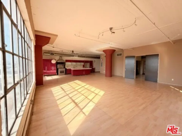 1855 Industrial Street #509 photo 5