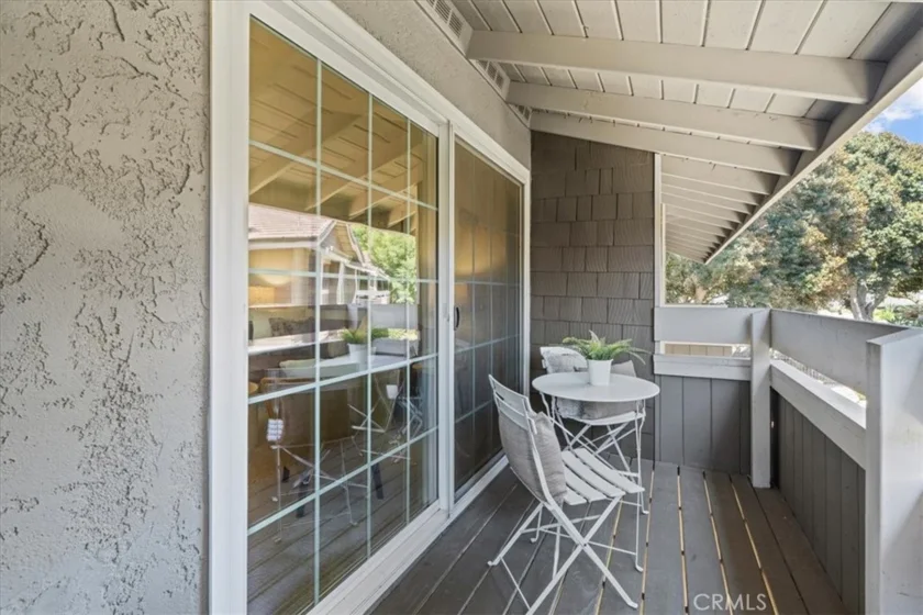 208 Springview photo 19