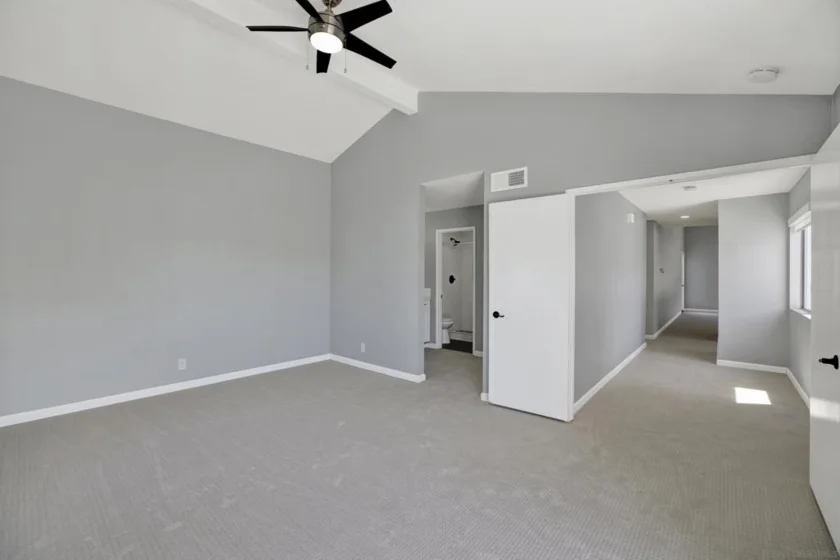 8878 Regents Road #201 photo 24