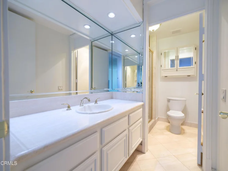 1260 S Beverly Glen Boulevard #104 photo 14