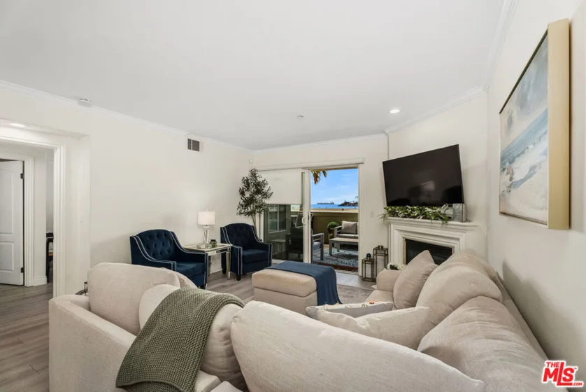 1000 E Ocean Boulevard #104 photo 14