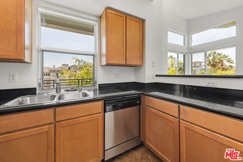 6400 Crescent Parkway #402 photo 19