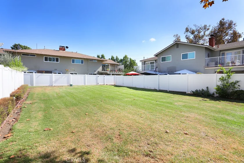 700 E Taft #22 photo 35