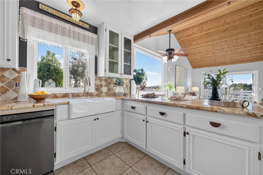 29510 Avenida Del Sol photo 17