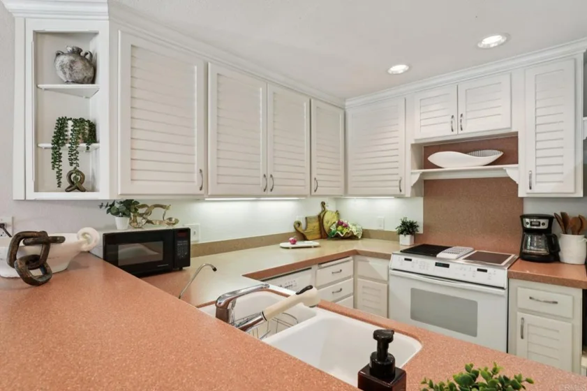 7126 Marina Pacifica Drive photo 7