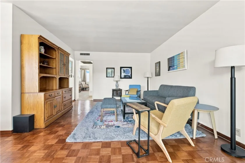 215 N Kenwood Street #303 photo 3
